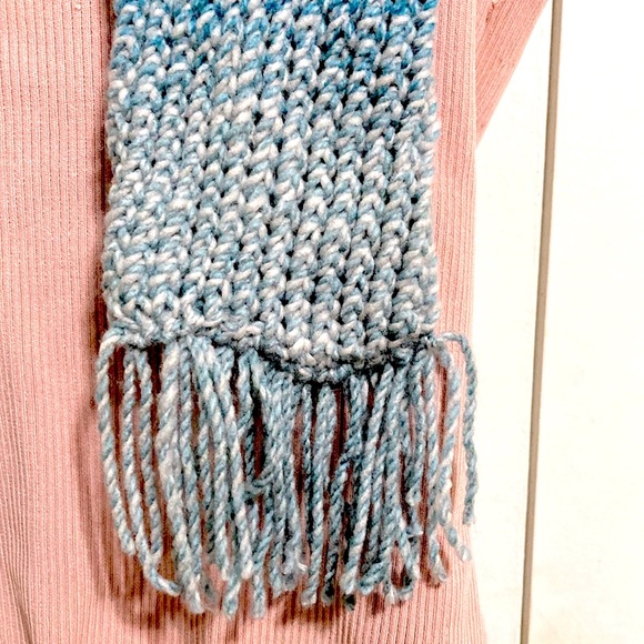 Teal Ombre Child  Super Soft Double Thick Fringed Scarf 46 x 4 inches - Picture 3 of 12